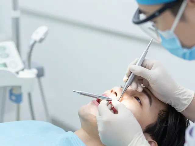 Jak dlouho trvá dentální hygiena? Čas, cena a co vás čeká